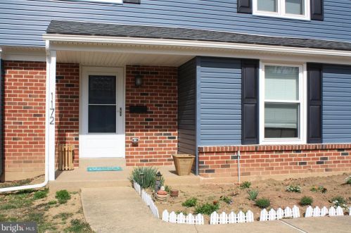 1172 Log College Dr, Warminster, PA 18974-1888