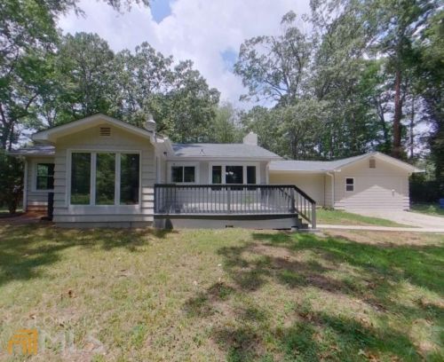 2480 County Line Rd, Atlanta GA  30331-6545 exterior