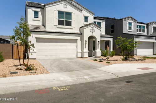 24237 21st St, Phoenix, AZ 85024-8158