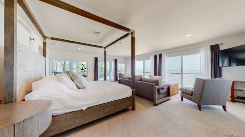 5005 Kalanianaole Hwy, Honolulu HI  96821-1505 exterior