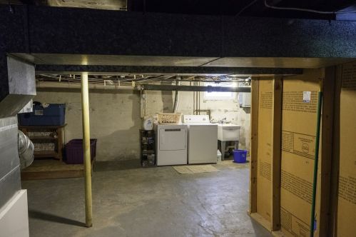 42 Noyes St, Concord NH 03301-2327 exterior