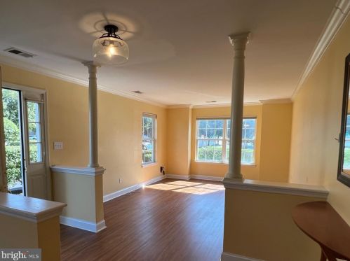 297 Fountayne Ln, Trenton NJ 08648-2672 exterior