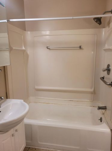 3308 Maple Grove Rd, Meskegon MI 49441-4138 exterior