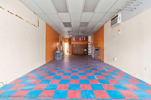 1142 Genesee St, Trenton, NJ 08610-6226