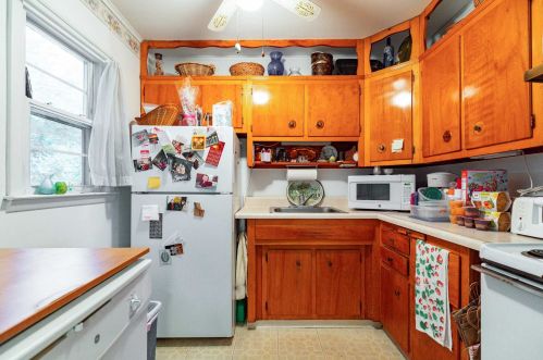 20 Marwood Dr, Poughkeepsie NY 12601-5430 exterior