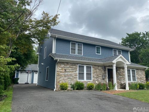 62 Brookville Rd, Edison, NJ 08817-4141