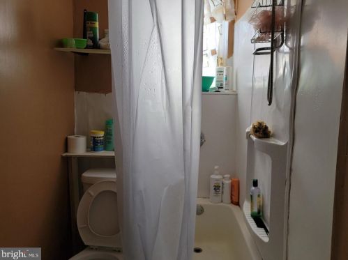 111 Emory Ave, Trenton NJ 08611-1025 exterior