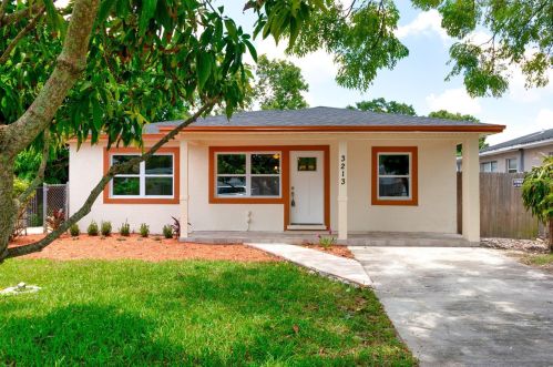 3213 Cherry St, Tampa FL  33607-3115 exterior