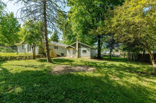 6270 102, Milwaukee WI 53214-2525 exterior