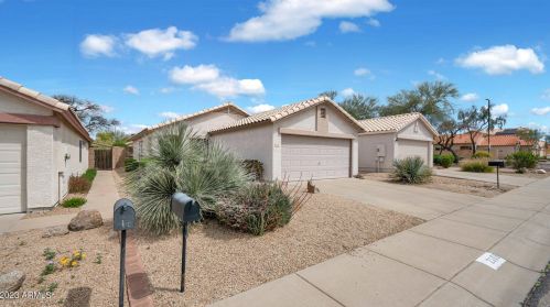 2158 Crest Ln, Phoenix, AZ 85024-6524