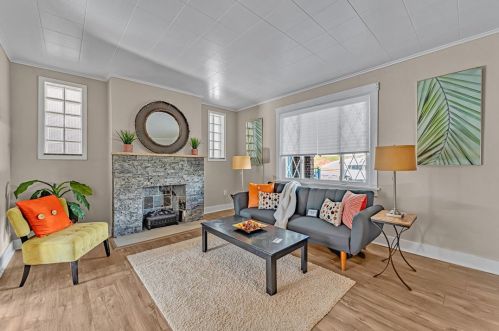 1314 Bellaire Pl, Pittsburgh PA  15226-1830 exterior