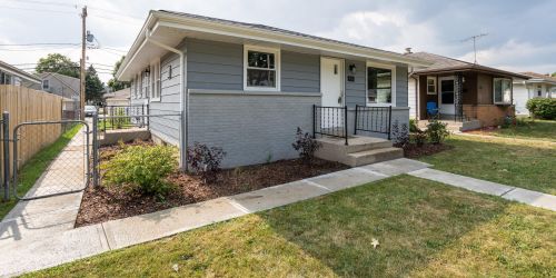 5741 96th St, Milwaukee WI  53225-2614 exterior