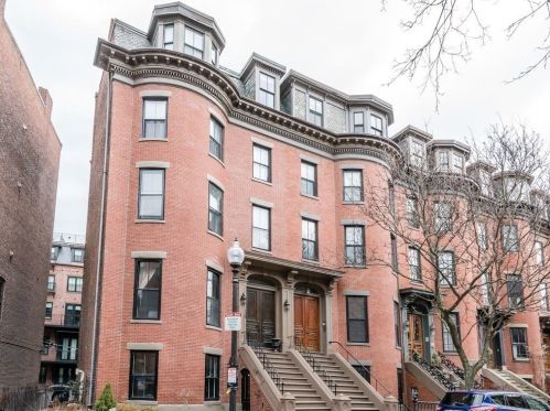 127 Pembroke St, Boston MA exterior