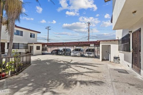 5441 Perkins Rd, Oxnard CA 93033-8833 exterior