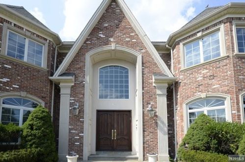 47 Cortland Trl, Mahwah NJ  07430-1596 exterior