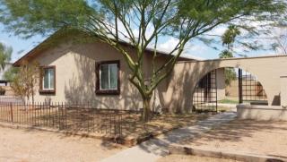 5201 46 Pl, Phoenix AZ  85042-5308 exterior