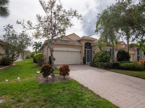 387 Sunview Way, Fort Pierce, FL 34986-2900