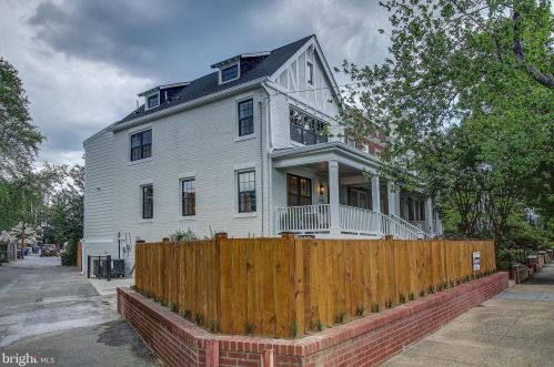 2440 Huidekoper Pl, Washington DC  20007-1826 exterior