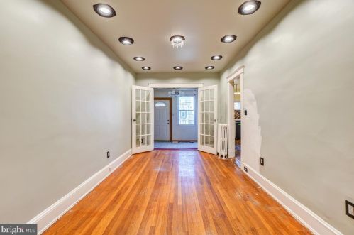 2826 6 St, Washington DC 20003-1135 exterior