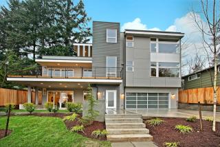 7022 29 Ave, Seattle WA  98105-5522 exterior