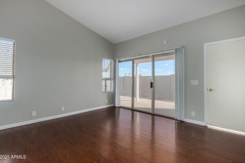 18611 43rd St, Phoenix AZ 85050-8805 exterior