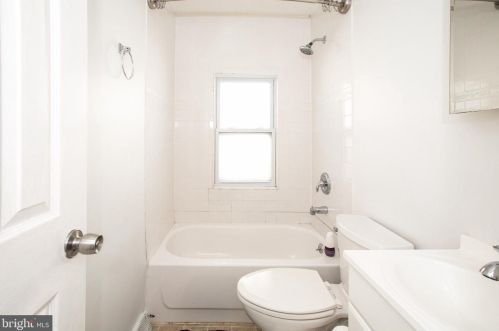 442 Lynwood Ave, Trenton NJ 08609-1711 exterior