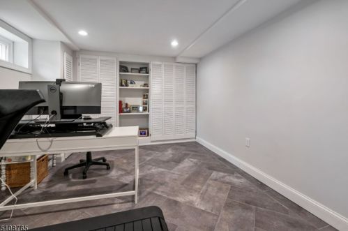 162 Bee Mdw Pkwy, Whippany NJ exterior