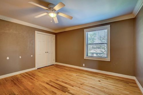 5006 Hall St, Dallas TX 75235-8814 exterior