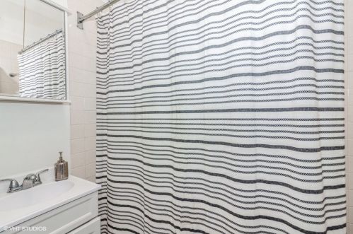 3319 Belden Ave, Chicago IL 60647-2509 exterior