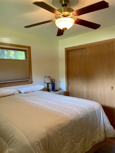 2569 Root Riv Pkwy, Milwaukee WI 53227-1849 exterior