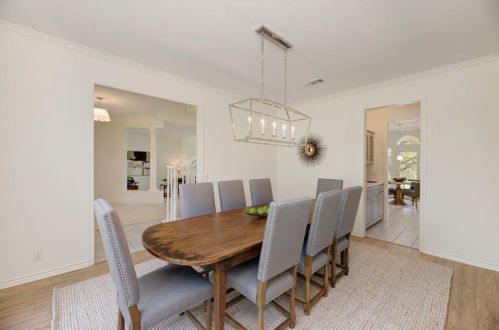 808 Crystal Mtn Dr, Austin TX 78733-6118 exterior