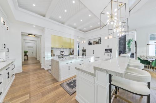 185 Cajeput Dr, Naples FL 34108-2611 exterior