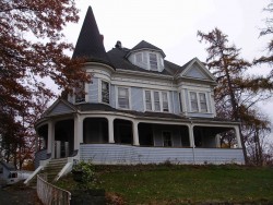 174 Newtonville Ave, Newton, MA 02458-1830