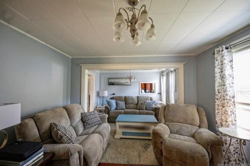 59 Avon St, Milford CT 06461-4003 exterior