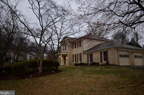 2301 Holly Spring Dr, Silver Spring MD  20905-6404 exterior