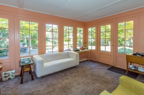 1490 Fox Trl, Mountainside NJ 07092-1301 exterior