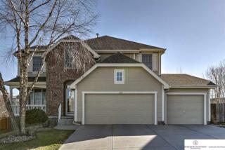 587 180th Ave, Omaha, NE 68022-6905