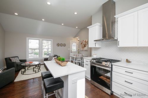 774 Michigan St, Elmhurst IL  60126-1739 exterior