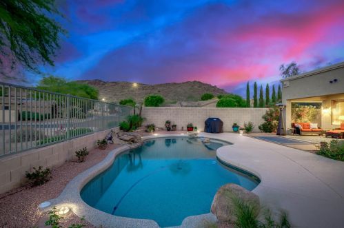 4040 El Cortez Trl, Phoenix AZ  85083-2443 exterior