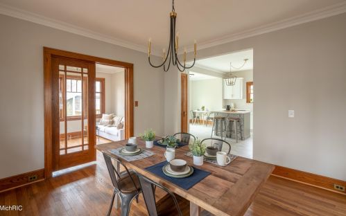 146 Travis St, Grand Rapids MI 49505-4638 exterior