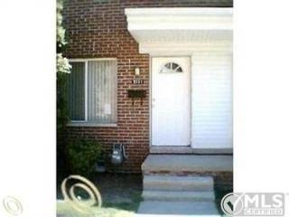 3151 Larned St, Detroit MI  48207-3910 exterior