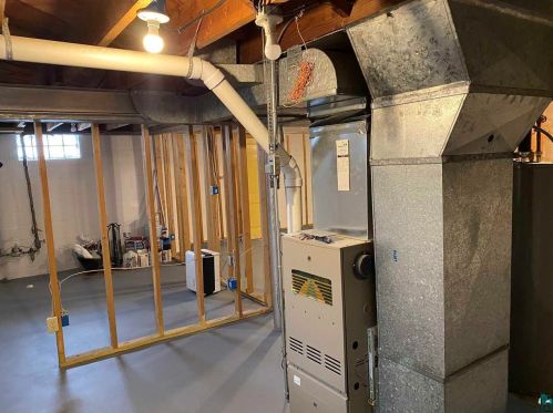 4423 Mcculloch St, Duluth MN 55804-1937 exterior