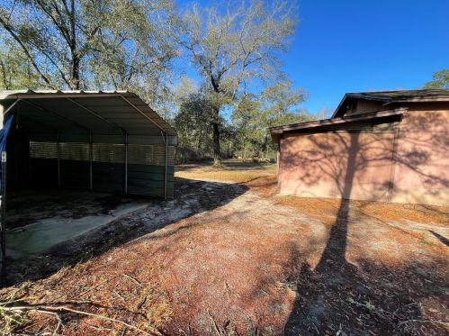 154 Royal Palm Ave, Defuniak Springs FL 32433-7553 exterior