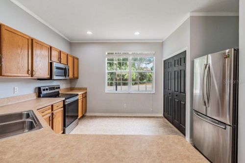 2035 Fiesta Ridge Ct, Tampa FL  33604-7702 exterior