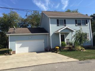 213 Aurora Dr, Morgantown, WV 26508-9192