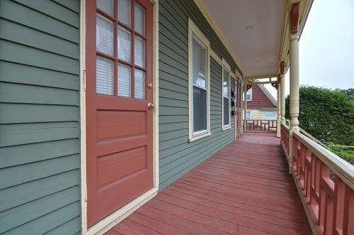 32 Burncoat St, Worcester MA 01605-1814 exterior