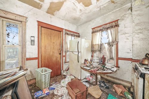 1918 Kedzie Ave, Chicago IL 60805-1646 exterior