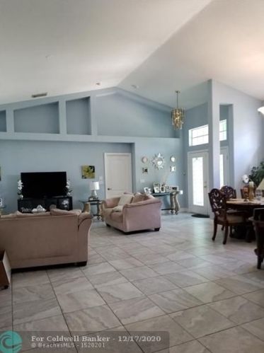 2516 Edgarce St, Fort Pierce FL exterior