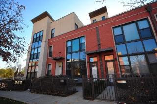 625 Oak St, Chicago IL  60610-7299 exterior
