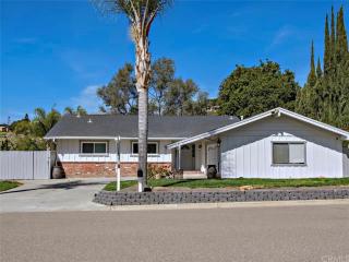 3606 Laketree Dr, Fallbrook, CA 92028-9401